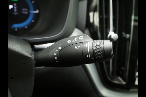 Volvo XC60 2.0 T6 Recharge AWD Plus Long Range | Panoramadak | Keyless | Camera | Memory | Leder | Virtual | Carplay
