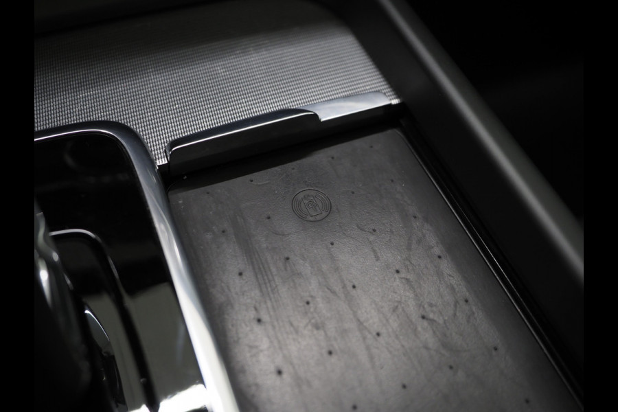 Volvo XC60 2.0 T6 Recharge AWD Plus Long Range | Panoramadak | Keyless | Camera | Memory | Leder | Virtual | Carplay