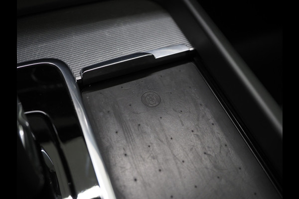 Volvo XC60 2.0 T6 Recharge AWD Plus Long Range | Panoramadak | Keyless | Camera | Memory | Leder | Virtual | Carplay