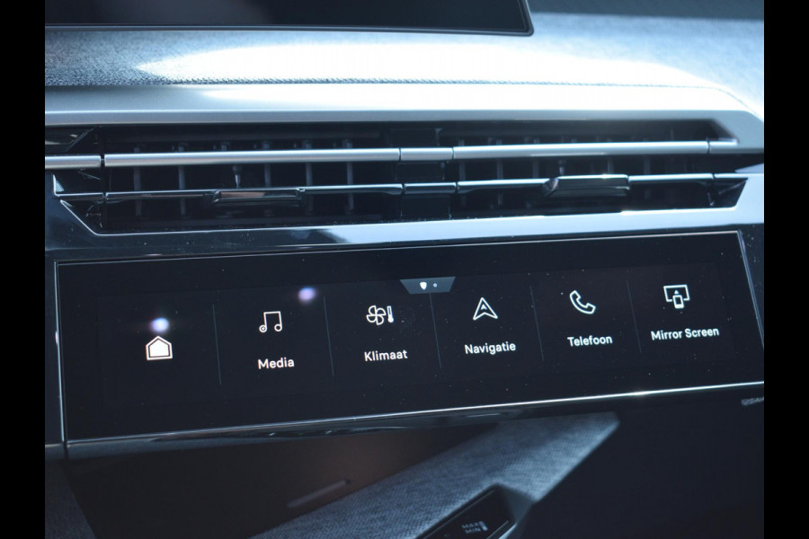 Peugeot E-3008 Allure Avantage 73 kWh | NAVIGATIE | CARPLAY | CAMERA MET SENSOREN | UIT VOORRAAD LEVERBAAR