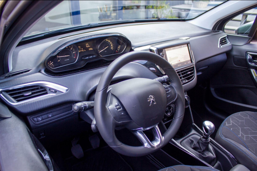 Peugeot 2008 1.2 PureTech Signature|Prijs rijklaar incl. 12 mnd garantie| Bluetooth, Airco, NAV,DAB, Carplay Cruise