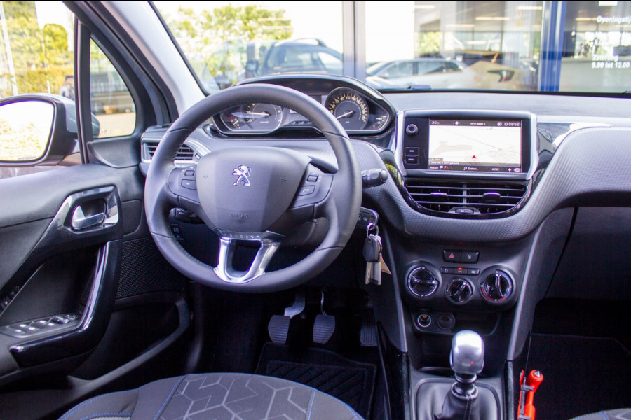 Peugeot 2008 1.2 PureTech Signature|Prijs rijklaar incl. 12 mnd garantie| Bluetooth, Airco, NAV,DAB, Carplay Cruise