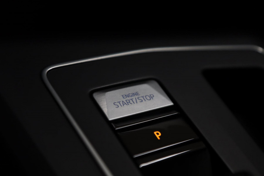 Volkswagen Golf 1.0 eTSI Life SFEERVERLICHTING/360SENSOREN/LMVELGEN