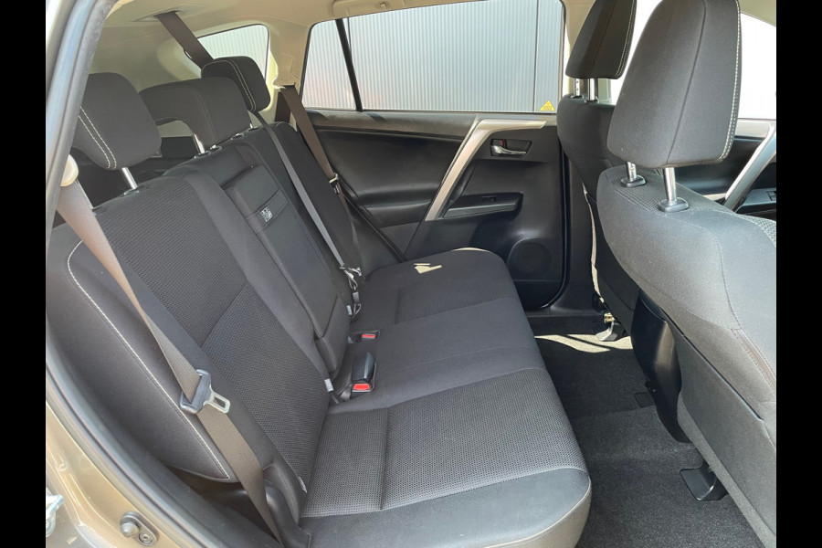 Toyota RAV4 2.5 Hybrid Dynamic / Navigatie / stoelverwarming