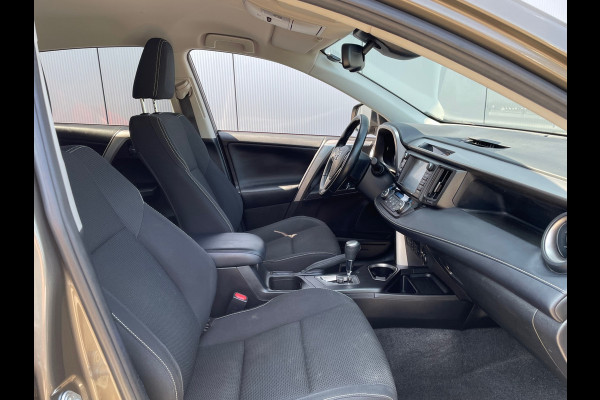 Toyota RAV4 2.5 Hybrid Dynamic / Navigatie / stoelverwarming