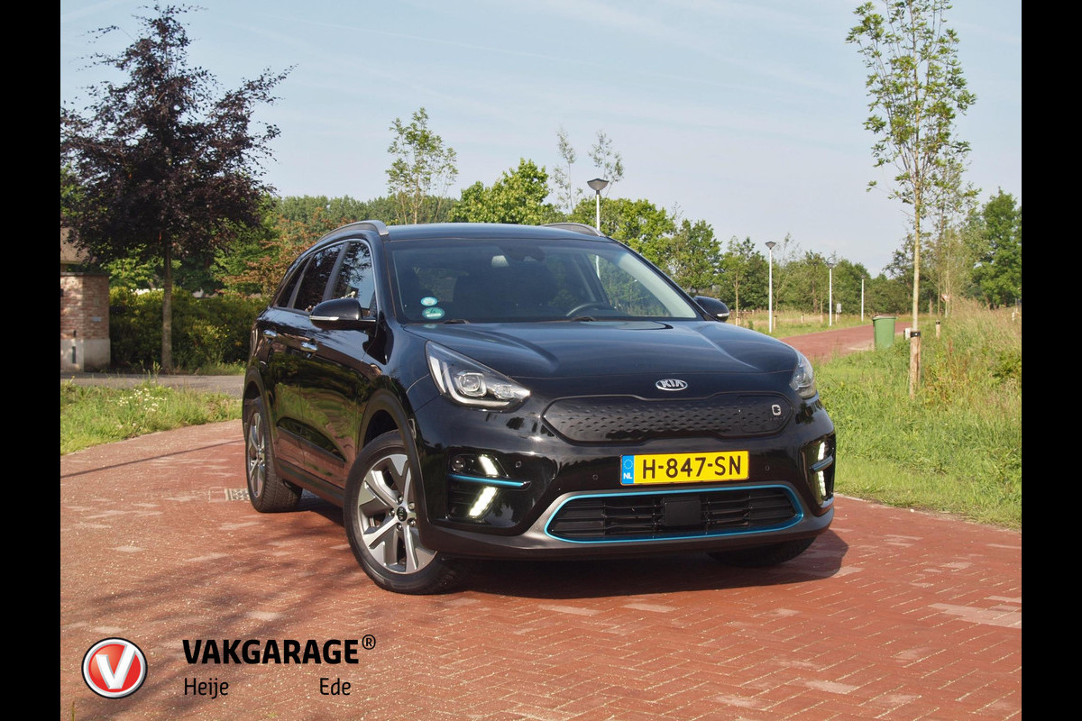 Kia e-Niro ExecutiveLine 64 kWh | Camera | Apple Carplay | Cruise Control | JBL | Leer | Kia e-Niro ExecutiveLine 64 kWh | Camera | Apple Carplay | Cruise Control | JBL | Leer |