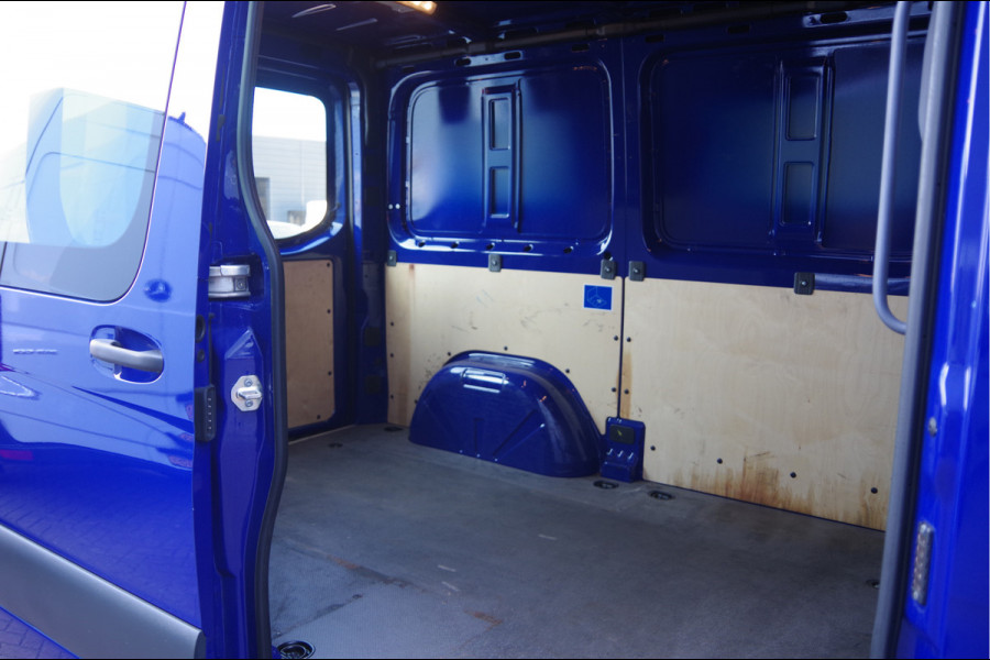 Mercedes-Benz Sprinter 211 2.2 CDI L1H1 AUT. MBUX, CAMERA, STANDKACHEL, CLIMA, CRUISE, APPLE CARPLAY