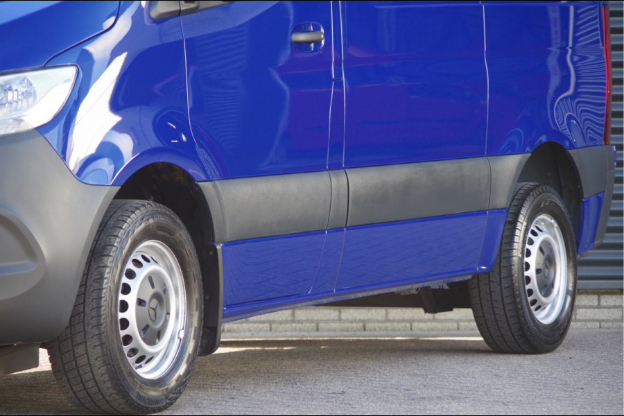 Mercedes-Benz Sprinter 211 2.2 CDI L1H1 AUT. MBUX, CAMERA, STANDKACHEL, CLIMA, CRUISE, APPLE CARPLAY