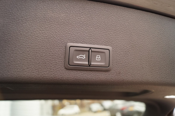 Audi e-tron 50 71kWh Quattro Business Edition -PANO-LEER-ECC-CAM-