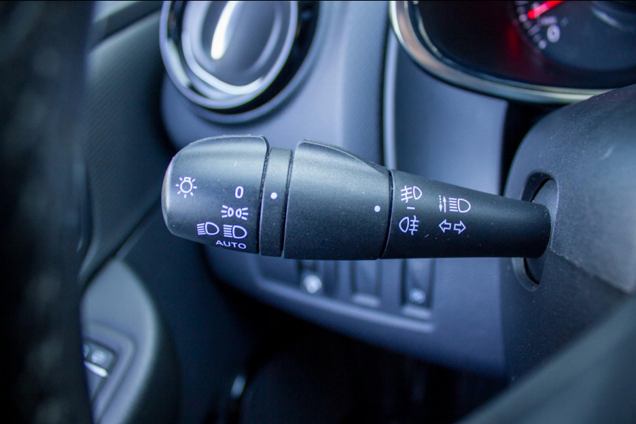 Renault Clio Estate 0.9 TCe Intens |Prijs rijklaar incl. 12 mnd garantie | Trekhaak Led Navi Camera Keyless