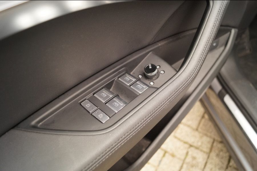 Audi e-tron 50 71kWh Quattro Business Edition -PANO-LEER-ECC-CAM-