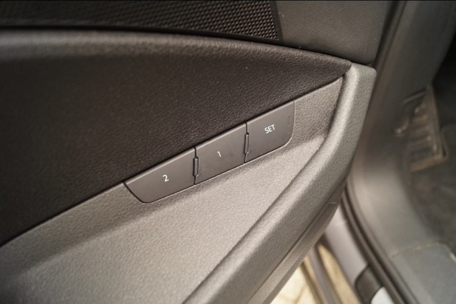 Audi e-tron 50 71kWh Quattro Business Edition -PANO-LEER-ECC-CAM-
