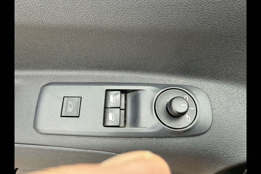 Peugeot Partner 1.5 102PK EURO6 BlueHDI Premium Cruise control/navi/carplay