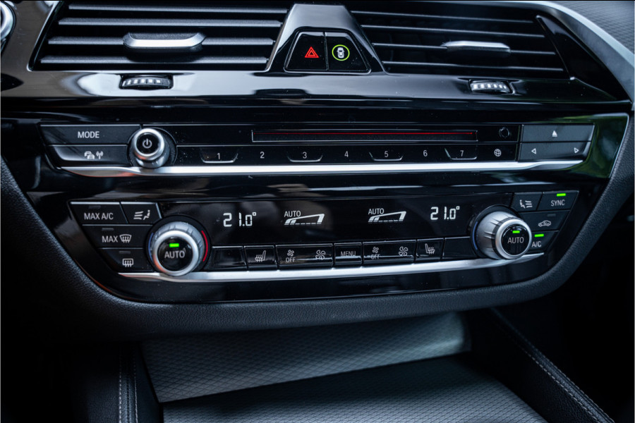 BMW 5 Serie 530e iPerformance High Executive ** M Sport ** Dealer onderhouden!!