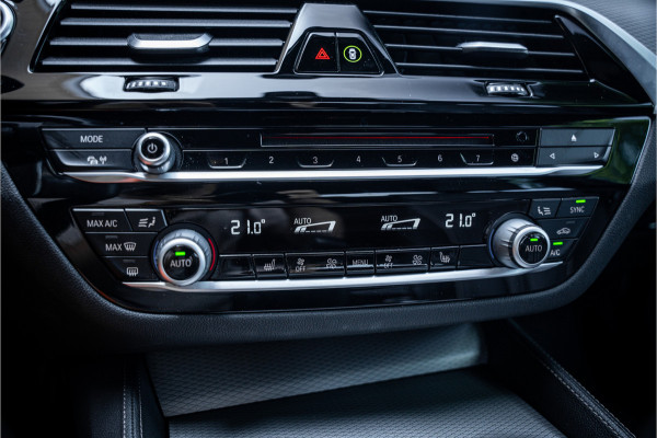 BMW 5 Serie 530e iPerformance High Executive ** M Sport ** Dealer onderhouden!!