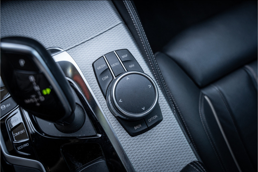 BMW 5 Serie 530e iPerformance High Executive ** M Sport ** Dealer onderhouden!!