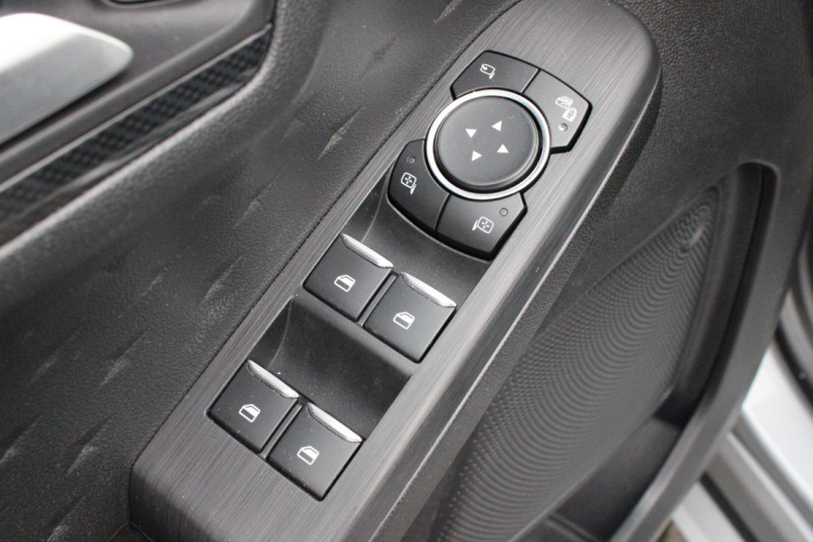 Ford Kuga 2.5 225PK PHEV ST-LINE | PANORAMISCH SCHUIF/KANTEL DAK | ELEKTRISCH BEDIENBARE ACHTERKLEP  | 360° CAMERA | KEYLESS ENTRY/START | CLIMATE CONTROL | ADAPTIVE CRUISE CONTROL | DAB+ RADIO | DRAADLOZE TELEFOONLADER | NAVIGATIE | APPLE CARPLAY/ANDROID AUTO | DODEHOEK DETECTIE | 19" LICHTMETALEN VELGEN |