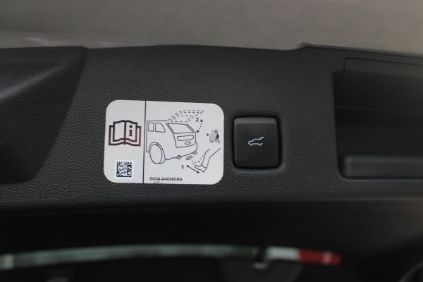 Ford Kuga 2.5 225PK PHEV ST-LINE | PANORAMISCH SCHUIF/KANTEL DAK | ELEKTRISCH BEDIENBARE ACHTERKLEP  | 360° CAMERA | KEYLESS ENTRY/START | CLIMATE CONTROL | ADAPTIVE CRUISE CONTROL | DAB+ RADIO | DRAADLOZE TELEFOONLADER | NAVIGATIE | APPLE CARPLAY/ANDROID AUTO | DODEHOEK DETECTIE | 19" LICHTMETALEN VELGEN |