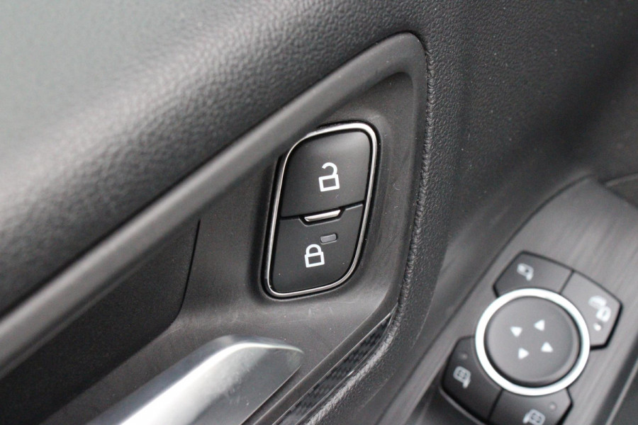 Ford Kuga 2.5 225PK PHEV ST-LINE | PANORAMISCH SCHUIF/KANTEL DAK | ELEKTRISCH BEDIENBARE ACHTERKLEP  | 360° CAMERA | KEYLESS ENTRY/START | CLIMATE CONTROL | ADAPTIVE CRUISE CONTROL | DAB+ RADIO | DRAADLOZE TELEFOONLADER | NAVIGATIE | APPLE CARPLAY/ANDROID AUTO | DODEHOEK DETECTIE | 19" LICHTMETALEN VELGEN |