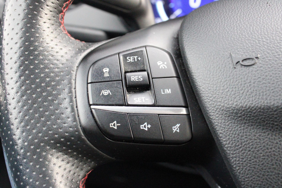 Ford Kuga 2.5 225PK PHEV ST-LINE | PANORAMISCH SCHUIF/KANTEL DAK | ELEKTRISCH BEDIENBARE ACHTERKLEP  | 360° CAMERA | KEYLESS ENTRY/START | CLIMATE CONTROL | ADAPTIVE CRUISE CONTROL | DAB+ RADIO | DRAADLOZE TELEFOONLADER | NAVIGATIE | APPLE CARPLAY/ANDROID AUTO | DODEHOEK DETECTIE | 19" LICHTMETALEN VELGEN |