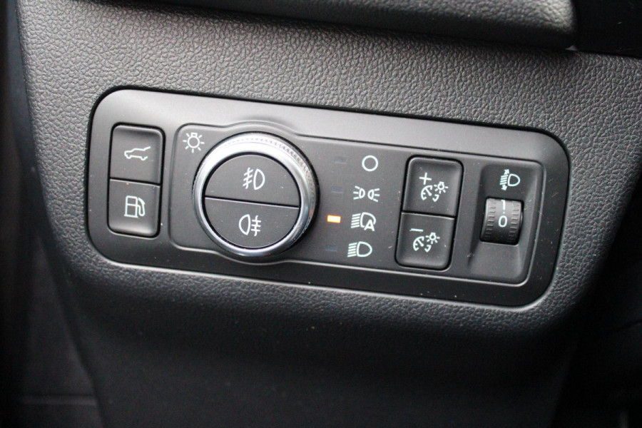 Ford Kuga 2.5 225PK PHEV ST-LINE | PANORAMISCH SCHUIF/KANTEL DAK | ELEKTRISCH BEDIENBARE ACHTERKLEP  | 360° CAMERA | KEYLESS ENTRY/START | CLIMATE CONTROL | ADAPTIVE CRUISE CONTROL | DAB+ RADIO | DRAADLOZE TELEFOONLADER | NAVIGATIE | APPLE CARPLAY/ANDROID AUTO | DODEHOEK DETECTIE | 19" LICHTMETALEN VELGEN |