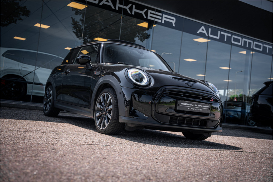 MINI Mini Electric MINI Yours 33 kWh ** Panodak ** Leder ** Adapt. Cruise ** Stuurverwarming
