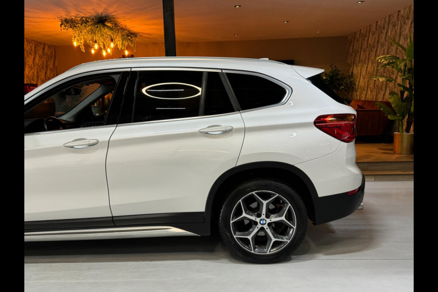 BMW X1 SDrive18i Executive xLine Garantie Camera Harman Kardon Memory Elek Achterklep PDC Leder StoelVW ACC Clima Navi Rijklaar