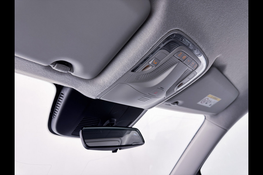 Mercedes-Benz Vito 114 CDI Extra Lang Dubbele Cabine XL 24 Maanden Certified Garantie LED Trekhaak Apple Carplay/Android Auto Achteruitrijcamera Cr