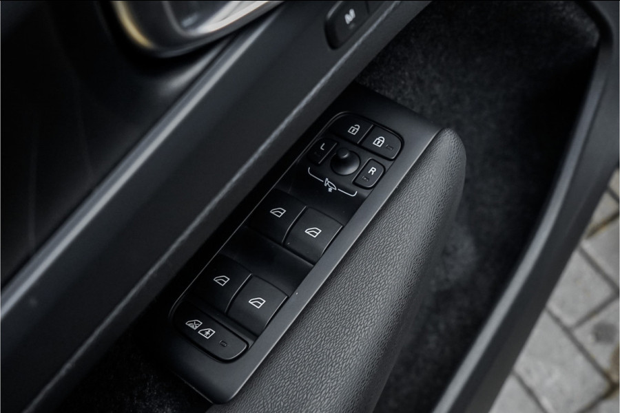 Volvo XC40 1.5 T5 Recharge Ultimate Bright Pano Leder H/K Memory Seats