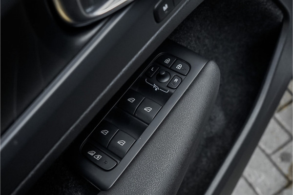 Volvo XC40 1.5 T5 Recharge Ultimate Bright Pano Leder H/K Memory Seats