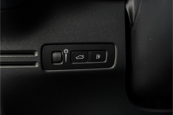 Volvo XC40 1.5 T5 Recharge Ultimate Bright Pano Leder H/K Memory Seats