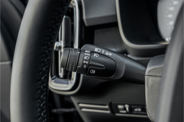 Volvo XC40 1.5 T5 Recharge Ultimate Bright Pano Leder H/K Memory Seats
