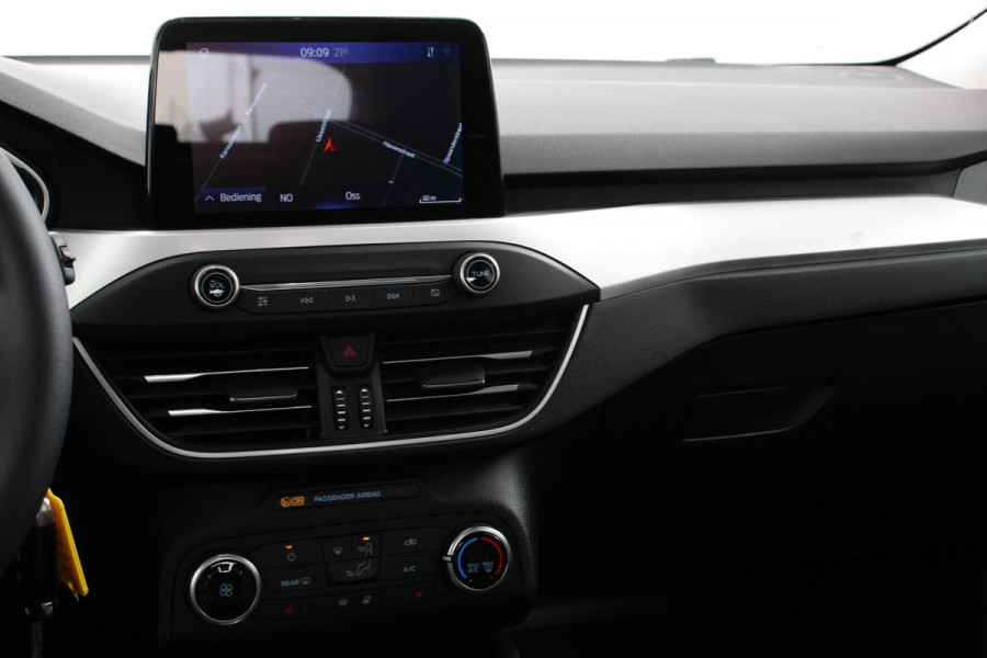 Ford Focus 1.0 EcoBoost 125pk Automaat Cool & Connect | Navigatie | Airco | Cruise control | Camera | DAB | Led | Lichtmetalen Velgen | Parkeer Sensoren