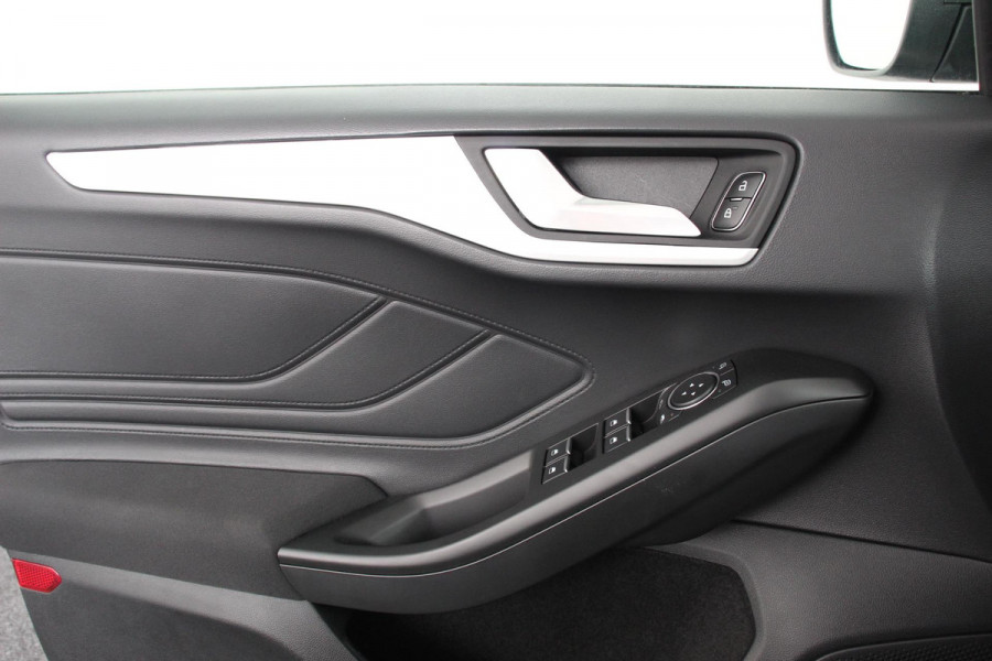 Ford Focus 1.0 EcoBoost 125pk Automaat Cool & Connect | Navigatie | Airco | Cruise control | Camera | DAB | Led | Lichtmetalen Velgen | Parkeer Sensoren