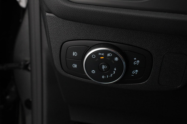 Ford Focus 1.0 EcoBoost 125pk Automaat Cool & Connect | Navigatie | Airco | Cruise control | Camera | DAB | Led | Lichtmetalen Velgen | Parkeer Sensoren