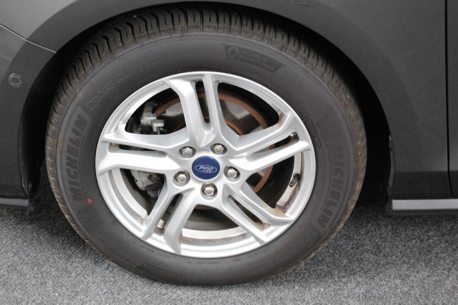 Ford Focus 1.0 EcoBoost 125pk Automaat Cool & Connect | Navigatie | Airco | Cruise control | Camera | DAB | Led | Lichtmetalen Velgen | Parkeer Sensoren