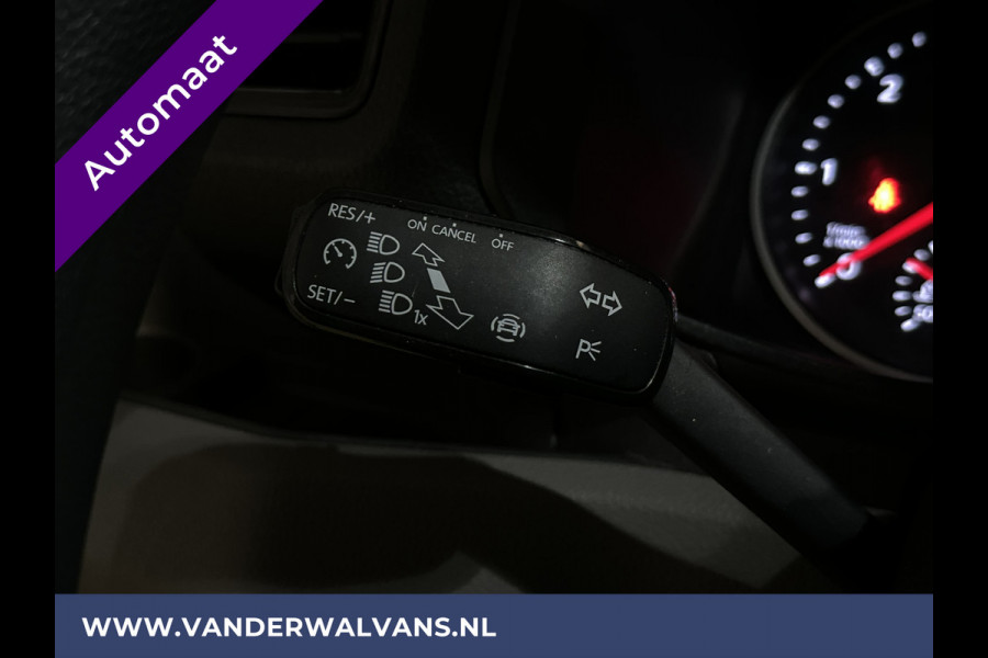 Volkswagen Crafter 2.0 TDI 141pk Automaat L3H3 L2H2 Euro6 Airco | Camera | Navigatie | 3000kg Trekhaak | Cruisecontrol Chauffeursstoel, Parkeersensoren, Stoelverwarming, Bijrijdersbank