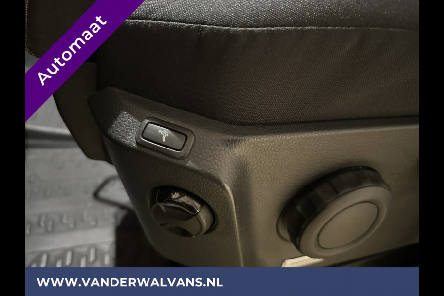 Volkswagen Crafter 2.0 TDI 141pk Automaat L3H3 L2H2 Euro6 Airco | Camera | Navigatie | 3000kg Trekhaak | Cruisecontrol Chauffeursstoel, Parkeersensoren, Stoelverwarming, Bijrijdersbank