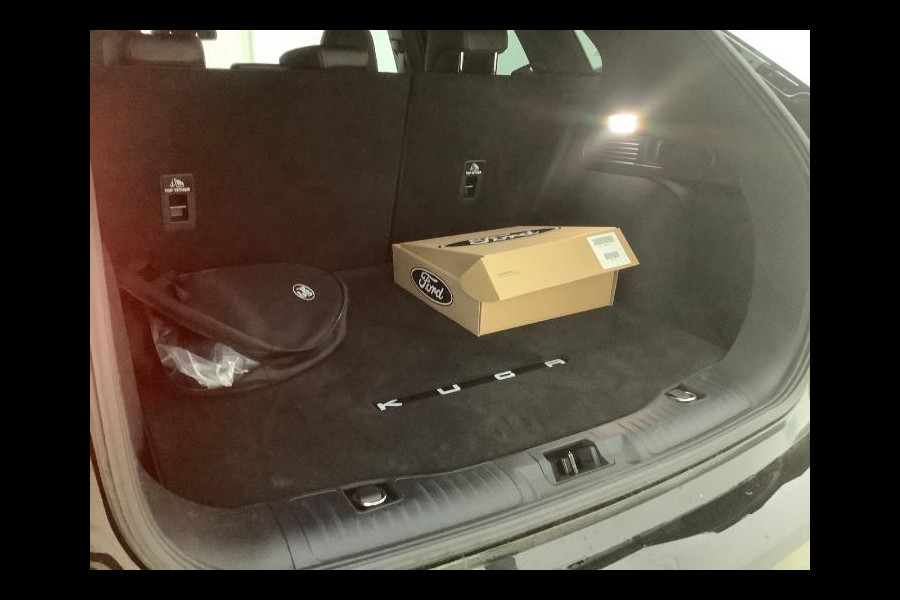Ford Kuga 2.5 PHEV ST-Line X 225pk | Driver Assistance Pack | Panoramadak | Winterpack | Technology Pack | AGR Stoelen | 19 inch Lichtmetaal | Verlengde Fabrieksgarantie tot 04-2028