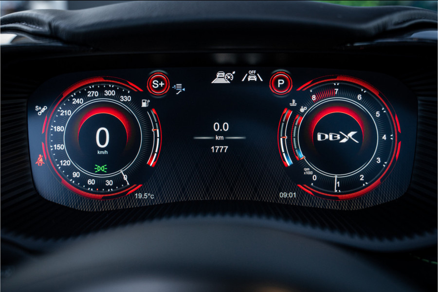 Aston Martin Dbx 4.0 V8 707 - AMR23 | F1-Inspired | Panorama | Keramisch | Elek. Trekhaak