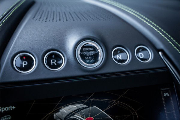 Aston Martin Dbx 4.0 V8 707 - AMR23 | F1-Inspired | Panorama | Keramisch | Elek. Trekhaak