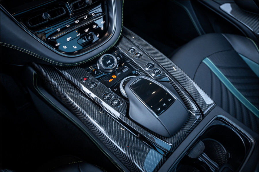 Aston Martin Dbx 4.0 V8 707 - AMR23 | F1-Inspired | Panorama | Keramisch | Elek. Trekhaak