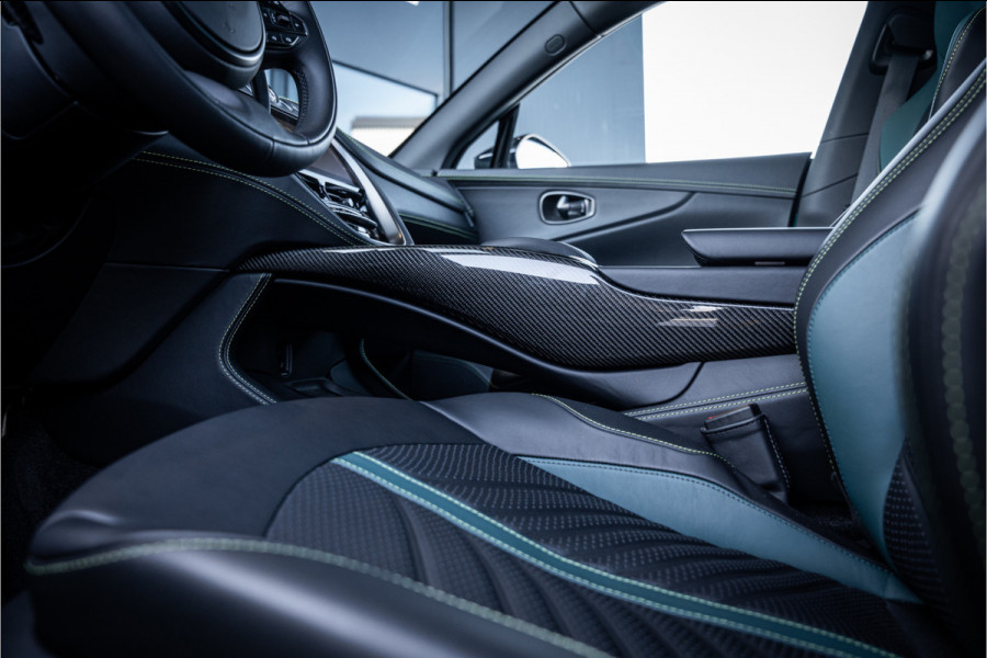 Aston Martin Dbx 4.0 V8 707 - AMR23 | F1-Inspired | Panorama | Keramisch | Elek. Trekhaak