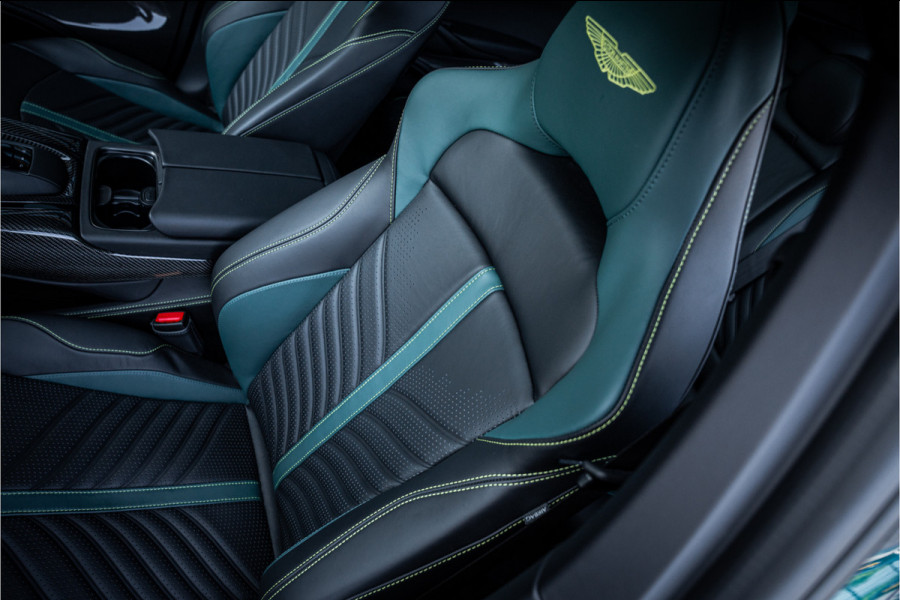 Aston Martin Dbx 4.0 V8 707 - AMR23 | F1-Inspired | Panorama | Keramisch | Elek. Trekhaak