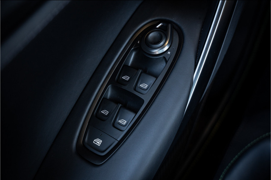 Aston Martin Dbx 4.0 V8 707 - AMR23 | F1-Inspired | Panorama | Keramisch | Elek. Trekhaak
