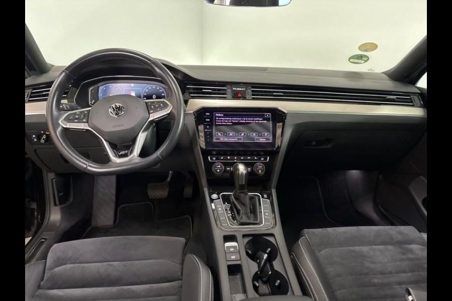 Volkswagen Passat Variant 1.6 TDI Elegance Business R PANORAMADAK/360 CAMERA/SPORTSTOELEN