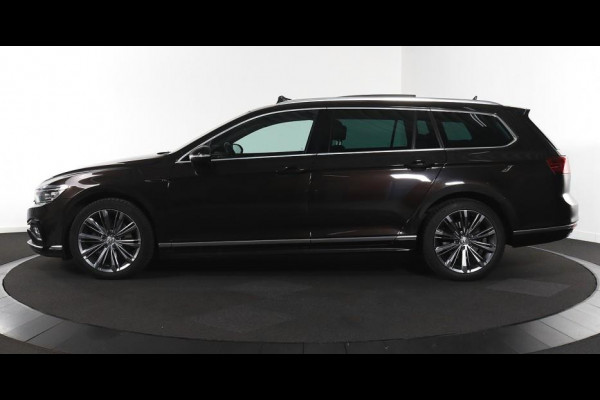 Volkswagen Passat Variant 1.6 TDI Elegance Business R PANORAMADAK/360 CAMERA/SPORTSTOELEN