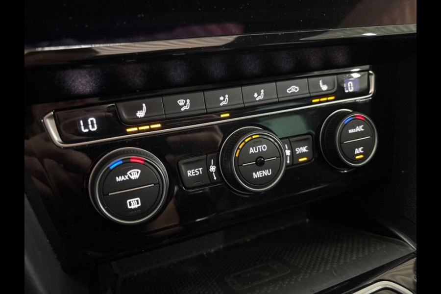 Volkswagen Passat Variant 1.6 TDI Elegance Business R PANORAMADAK/360 CAMERA/SPORTSTOELEN