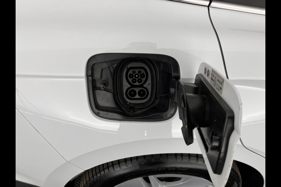 Škoda ENYAQ iV 80 (INCL.BTW) *DIGI-COCKPIT | FULL-LED | 1/2LEATHER | BLINDSPOT | CAMERA | NAVI-FULLMAP | DAB+ | KEYLESS | 19''ALU*