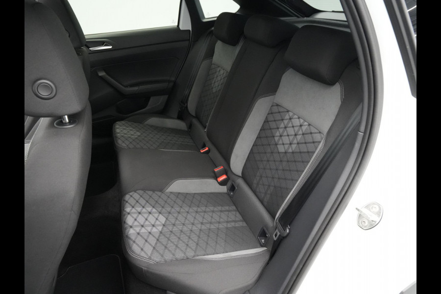 Volkswagen Taigo 1.0 TSI 110pk R-Line Panorama Matrix Led Clima Navi via App